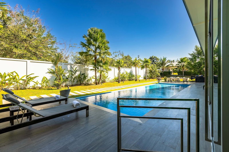 Large Private Pool Villa with 7 BR 7B, Hua Hin, Thailand