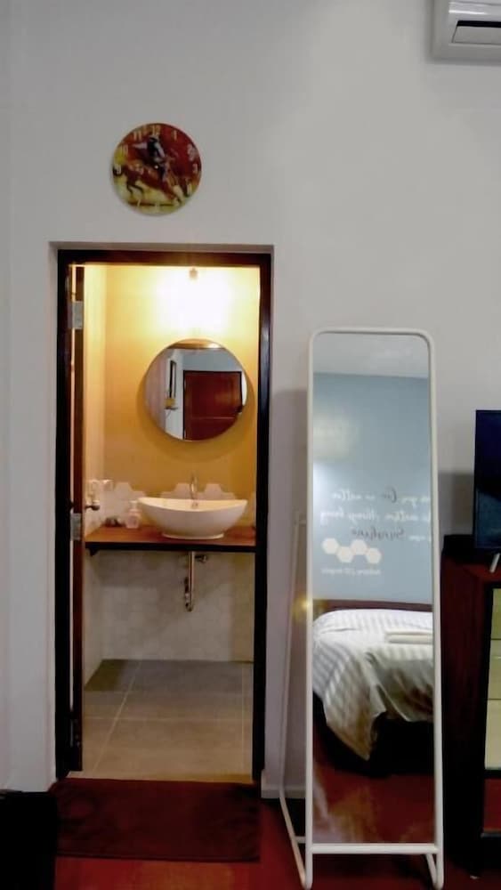 Hotel · Banya BnB, Prachuap Khiri Khan