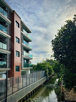 Parrish Serviced Apartment, Bangkok, Thailand