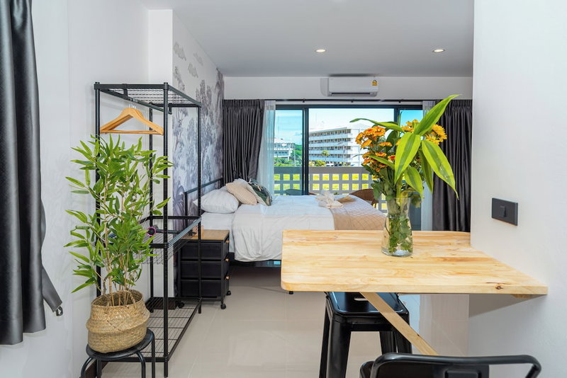 Mitsu Guesthouse, Karon, Thailand