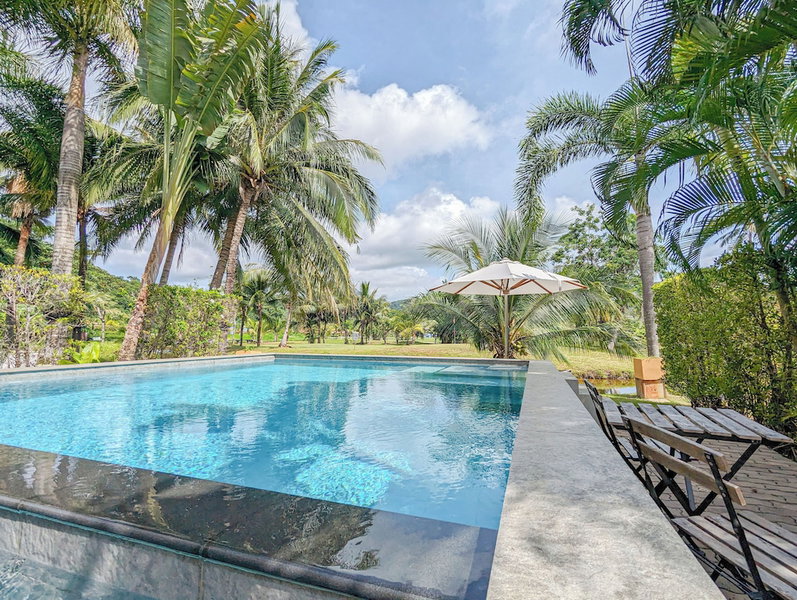 Poolside Apartments and Rooms, Ko Chang, Thailand