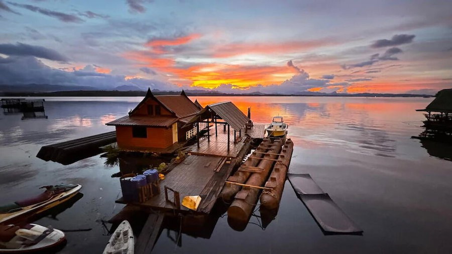 Kawarin Saiyai Cottage and Lake, Thong Pha Phum, Thailand