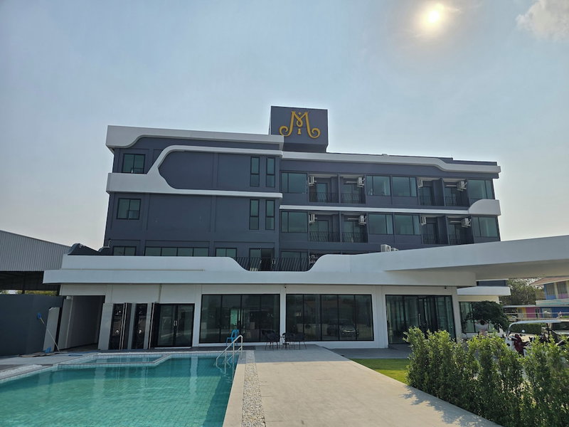 Manee Mantra Hotel Kanchanaburi, Kanchanaburi, Thailand