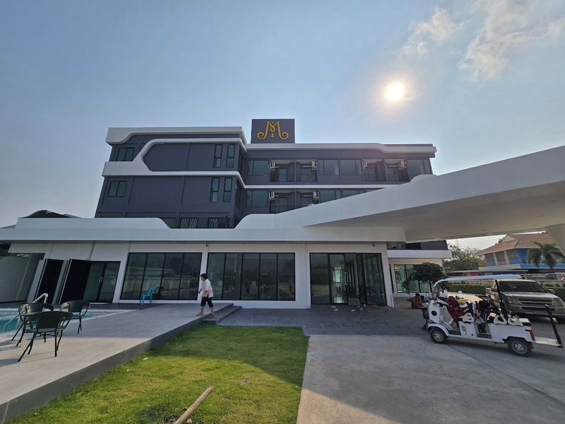 Manee Mantra Hotel Kanchanaburi, Kanchanaburi, Thailand