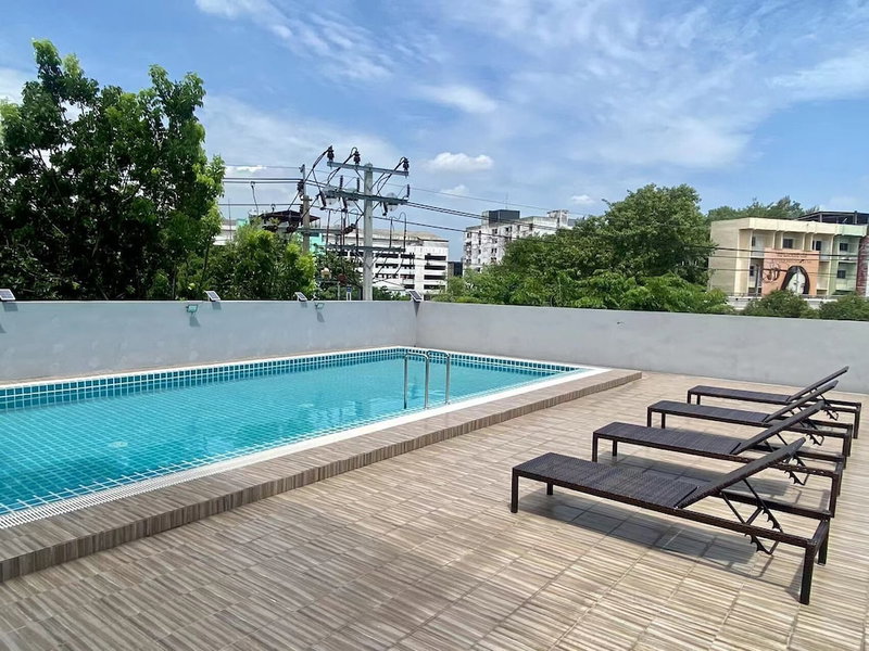 lucky Elephant Hotel, Bangkok, Thailand