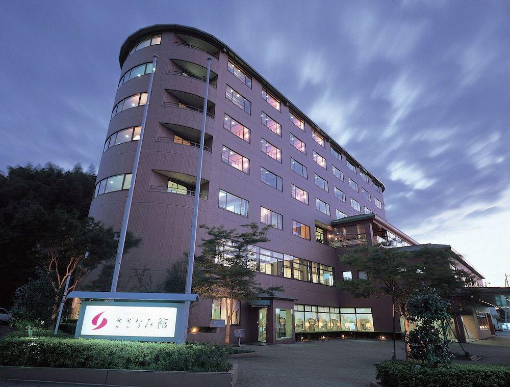 Hamanako Wan Wan Paradise Hotel, Japan
