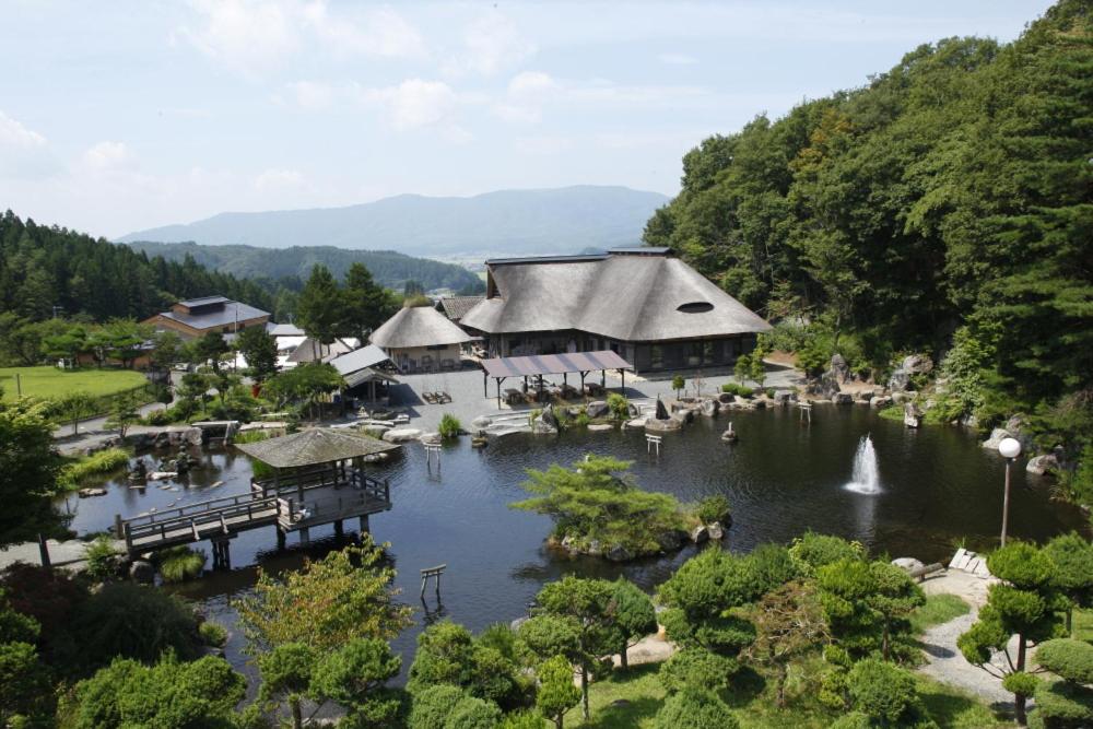 Takamuro Suikoen, Japan