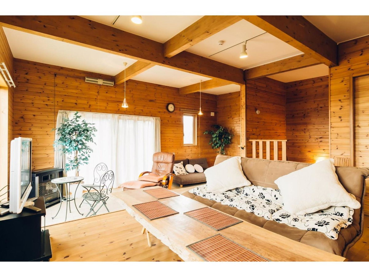 LAKE view PRIVATE log house, Japan