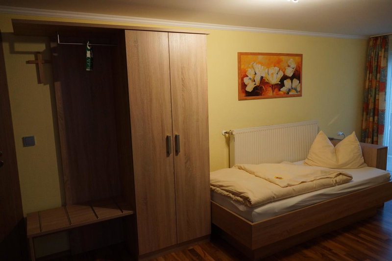 Hotel garni Kleindienst, Ursensollen, Germany