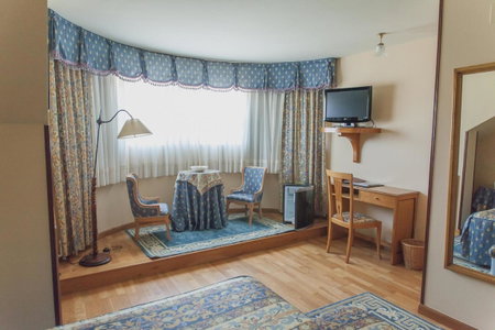 Hotel y Casona El Carmen, Perlora, Spain