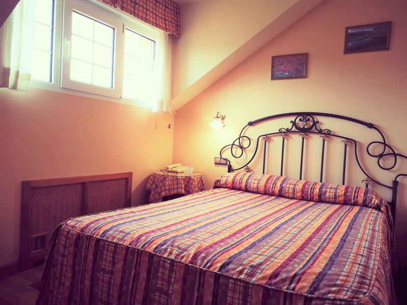 Hotel y Casona El Carmen, Perlora, Spain