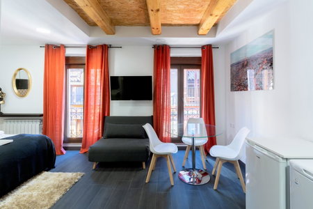 Housingleón - Five Rooms, León, Spain