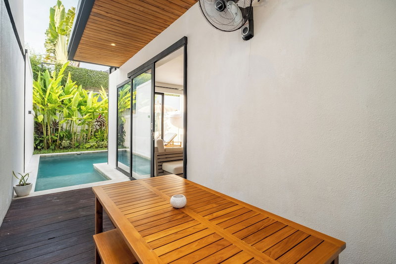 Villa Isola Gallinara, Canggu, Indonesia