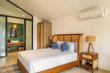 Villa Isola Gallinara, Canggu, Indonesia