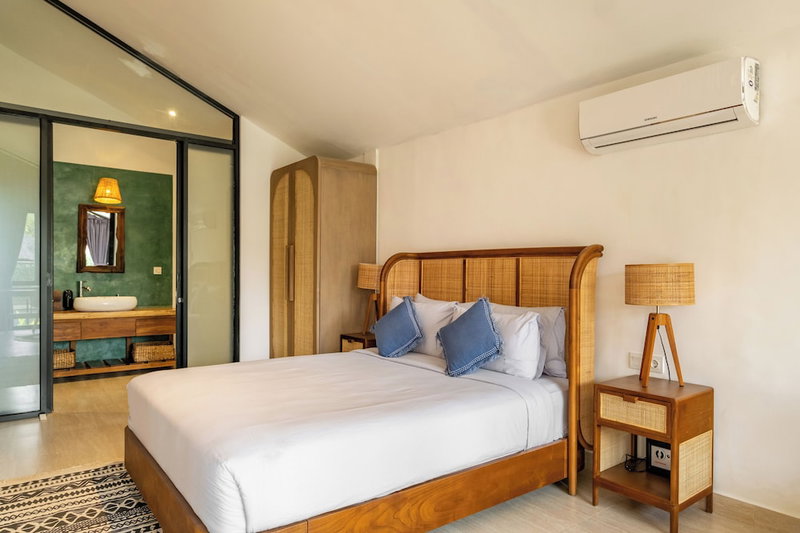 Villa Isola Gallinara, Canggu, Indonesia
