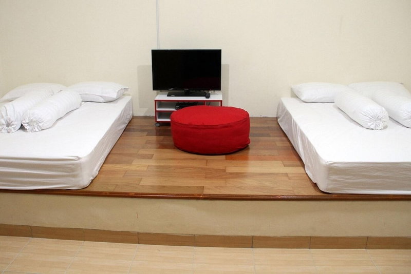 Green Leaf Guest House Jogja by Sinergi, Depok, Indonesia