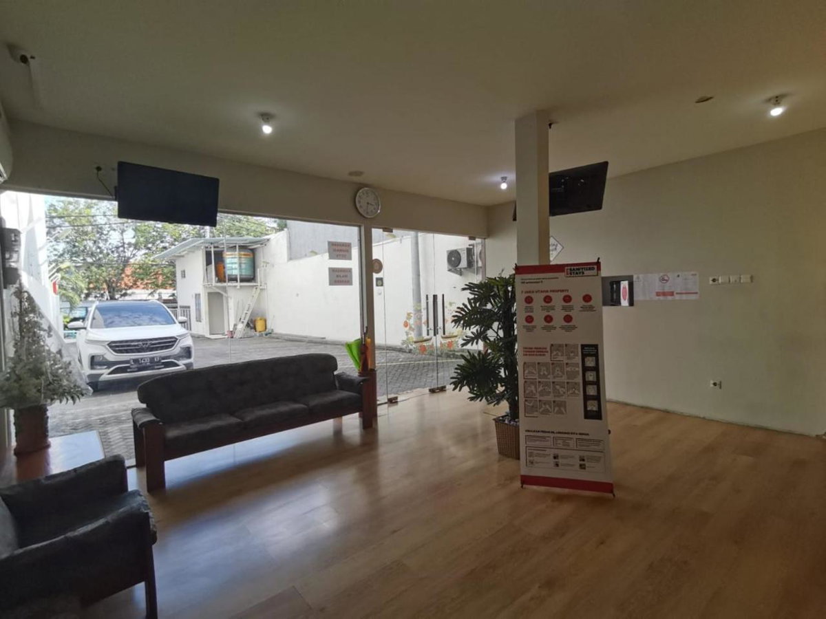 Hotel · Kozy 15 Guesthouse, Surabaya