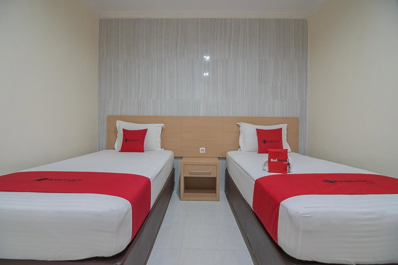 RedDoorz near MT Haryono Semarang, Semarang, Indonesia