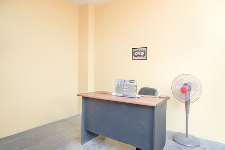 Hotel O Stasiun Tegal Near Alun-Alun Formerly Ameera Guest House, Tegal, Indonesia