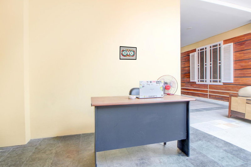 Hotel O Stasiun Tegal Near Alun-Alun Formerly Ameera Guest House, Tegal, Indonesia