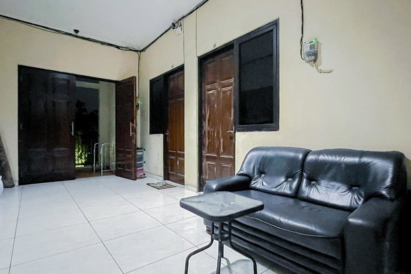 RedDoorz At Graha 99 Simomulyo, Surabaya, Indonesia
