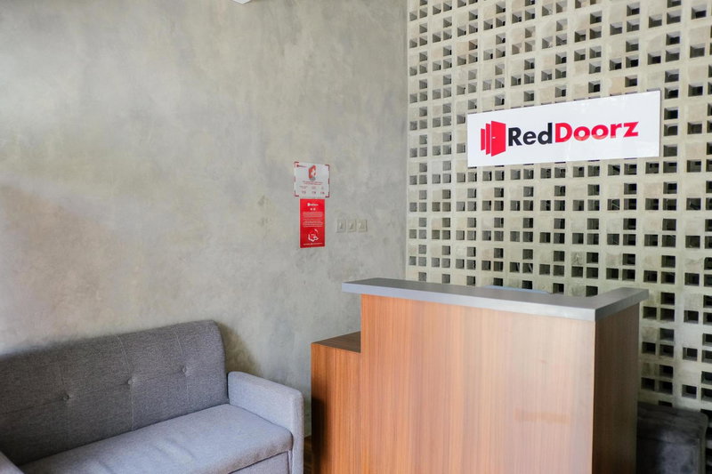 RedDoorz near Trans Studio Mall Cibubur 3, Bogor, Indonesia