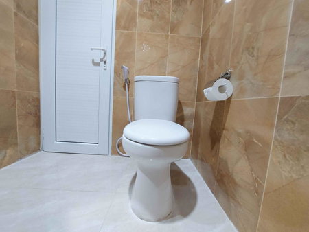 Rons City Hotel near Simpang Lima Semarang Mitra RedDoorz, Semarang, Indonesia