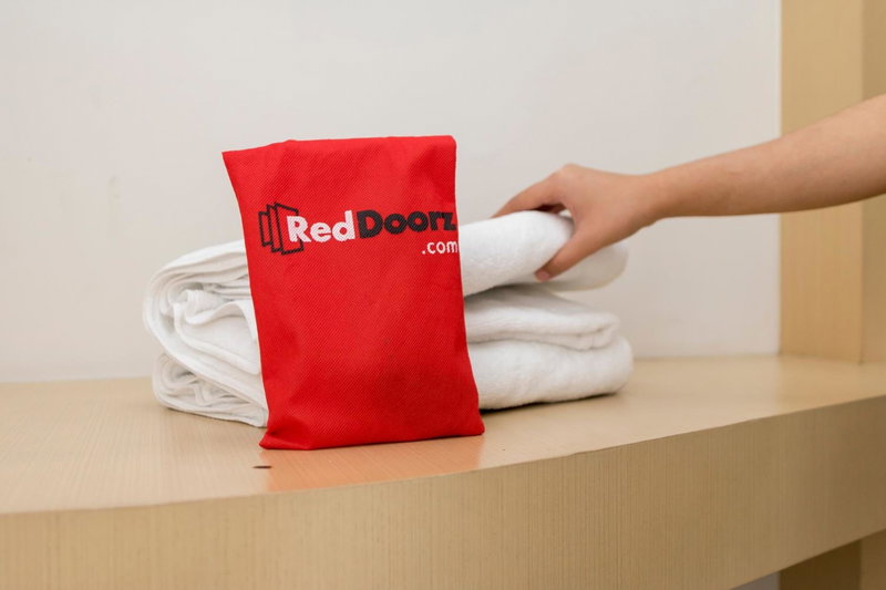 Pakansari Guest Inn Mitra RedDoorz, Bogor, Indonesia