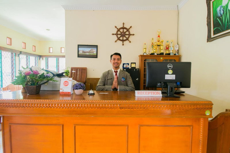 Hotel O Edotel Smkn 1 Pacet Syariah, Puncak, Indonesia