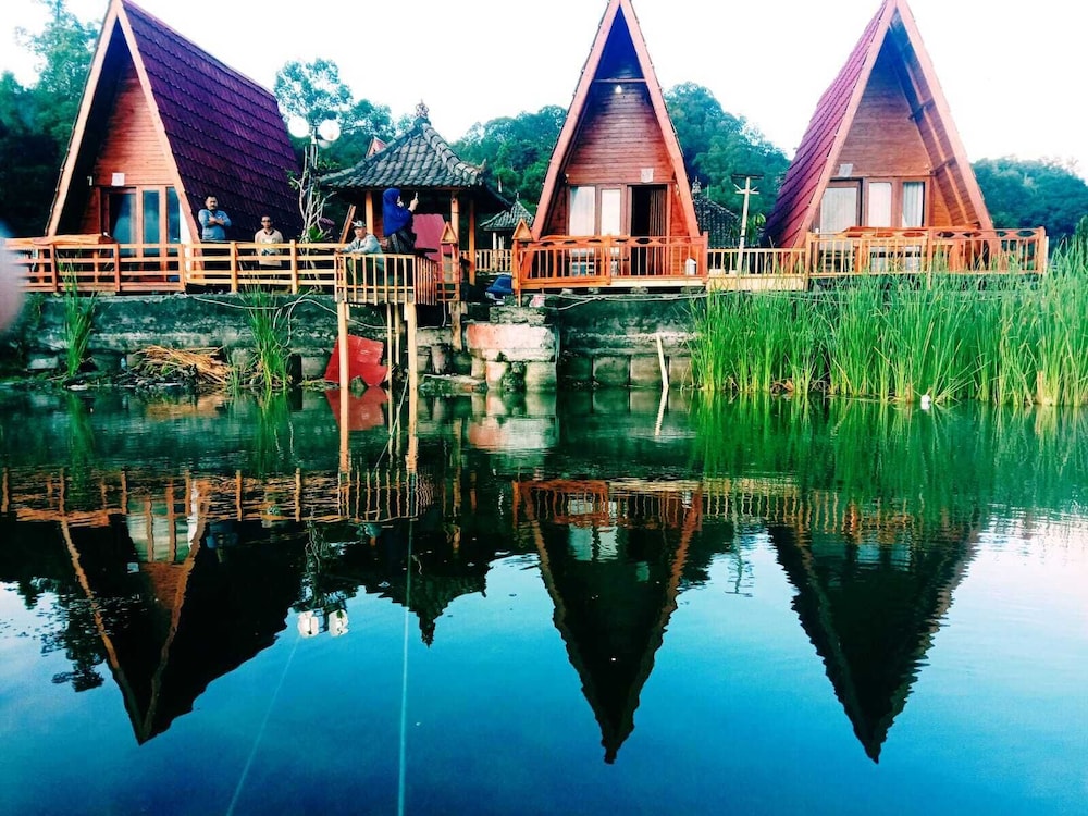 Hotel · Astradana Hotel & Restaurant, Kintamani