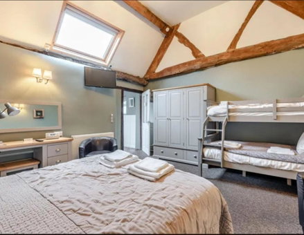 Curly Tail Accommodation, Bishops Castle, United Kingdom