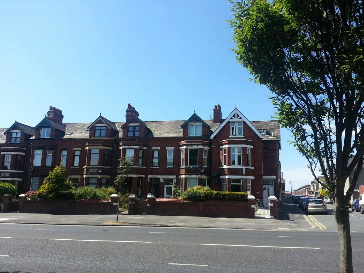 Hotel · Maindee Guest House, Barrow In Furness