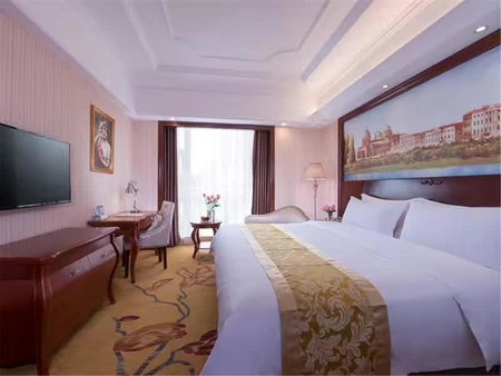 Vienna Hotel Guangdong Gaozhou City East Passenger Depot, Gaozhou, China