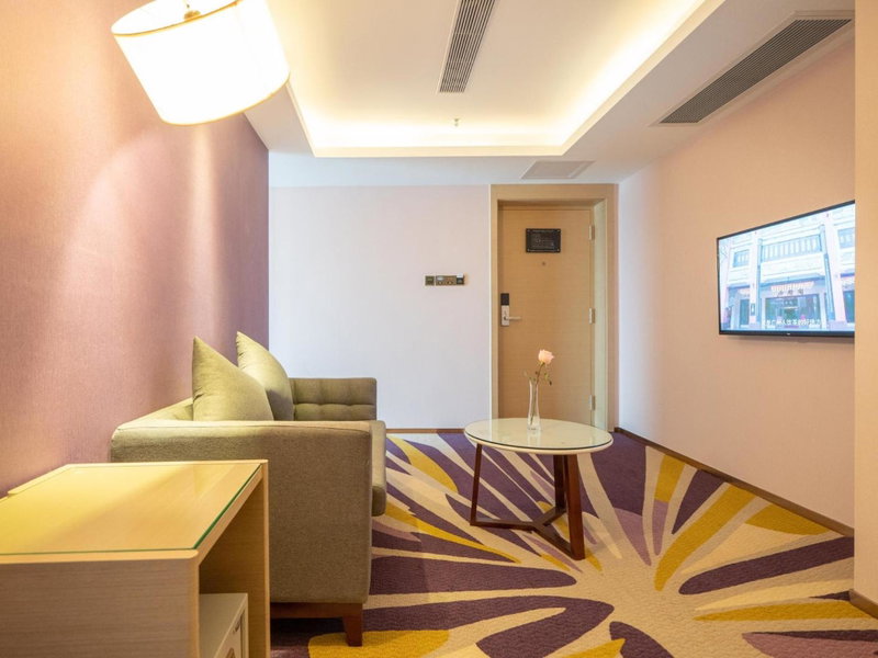 Lavande Hotel Zhongshan Nanlang Light Rail Station, Zhongshan, China