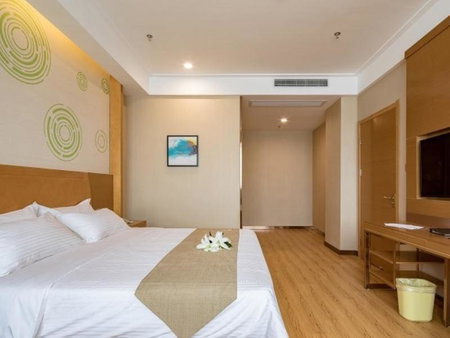 GreenTree Inn Wuxi Jiangyin City Renmin East Road Liangchen Square Business Hotel, Jiangyin, China