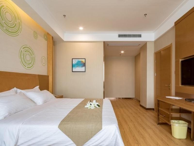 GreenTree Inn Wuxi Jiangyin City Renmin East Road Liangchen Square Business Hotel, Jiangyin, China