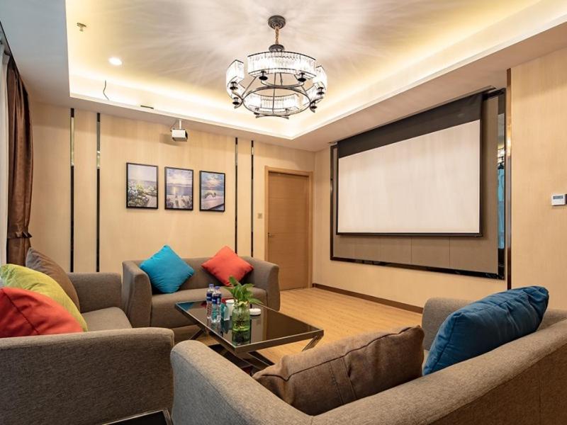GreenTree Inn Wuxi Jiangyin City Renmin East Road Liangchen Square Business Hotel, Jiangyin, China