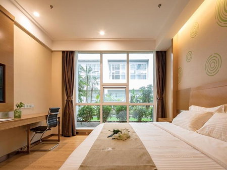 GreenTree Inn Wuxi Jiangyin City Renmin East Road Liangchen Square Business Hotel, Jiangyin, China