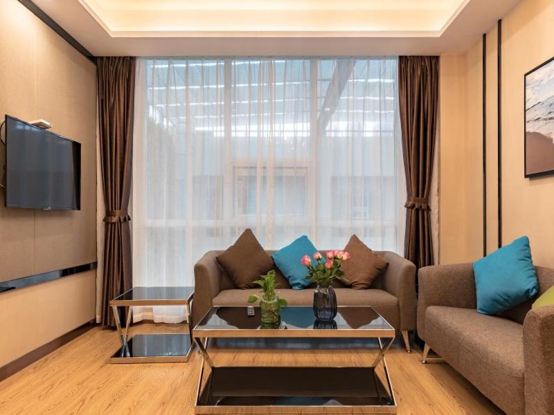 GreenTree Inn Wuxi Jiangyin City Renmin East Road Liangchen Square Business Hotel, Jiangyin, China