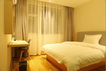 7Days Inn Neijiang Longchang Xinhua Street Branch, Neijiang, China