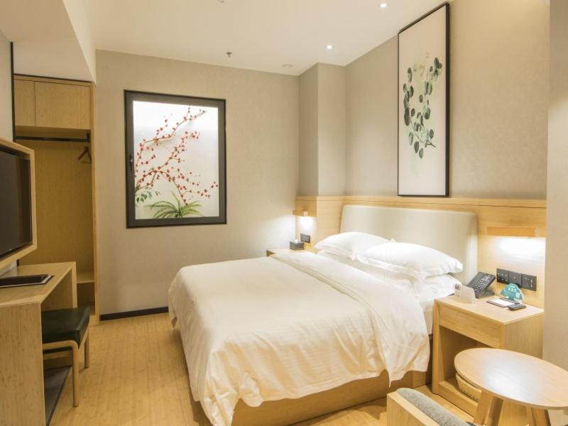 GreenTree Inn Fuzhou South Railway Station Business Hotel, Fuzhou, China