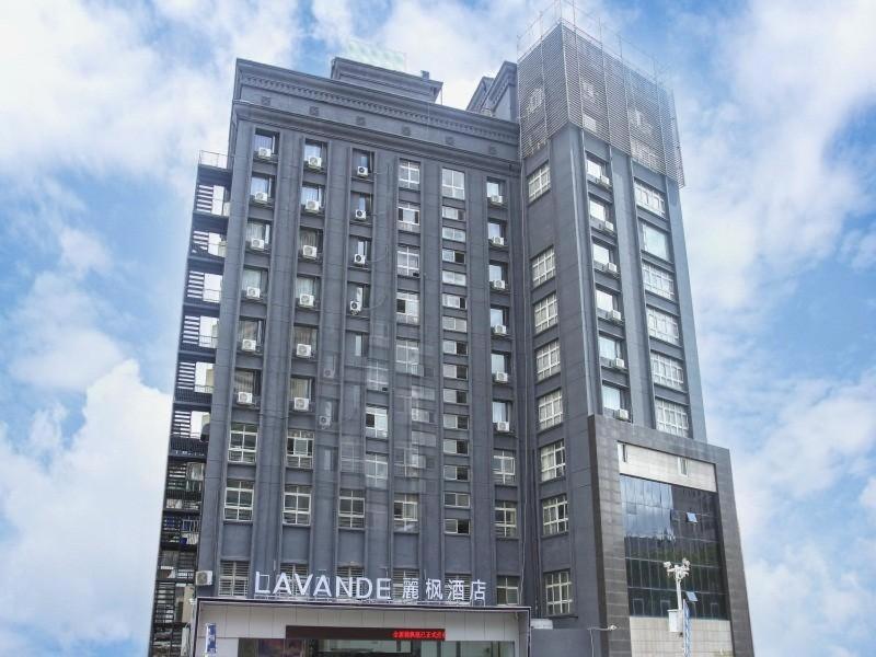 Lavande Hotel Nanchang Bayi Square Branch, Nanchang, China