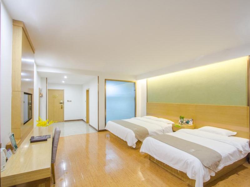 GreenTree Inn Xingxincheng Town Jiayuan Central Plaza Business Hotel, Jiaxing, China