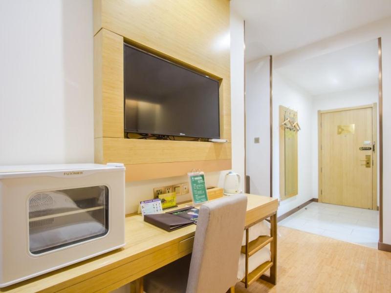 GreenTree Inn Xingxincheng Town Jiayuan Central Plaza Business Hotel, Jiaxing, China