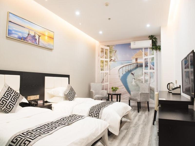 Shell Wuxi Huishan DistrictWanda Plaza Yanqiao Subway Station Hotel, Wuxi, China