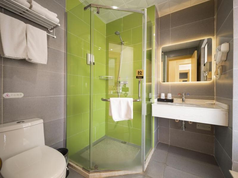 GreenTree Inn Wuxi Yixing Xushe Town Government Express Hotel, Yixing, China
