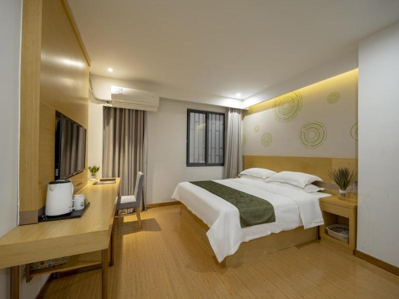GreenTree Inn Wuxi Yixing Xushe Town Government Express Hotel, Yixing, China
