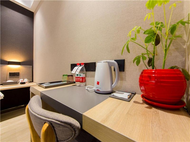 Thank Inn Plus Hotel Hebei Shijiazhuang High-tech Zone Torch Plaza, Shijiazhuang, China