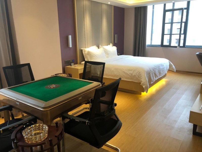 Lavande Hotel Jiujiang Jiujiang College, Jiujiang, China