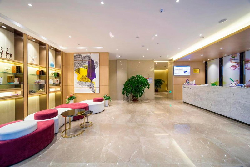 Lavande Hotel (Yangzhou Jiangwangshui Street RT-Mart Branch), Yangzhou, China